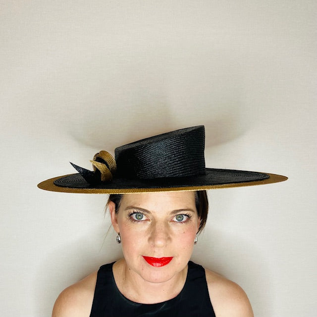 Bonnie - Hat Ensemble