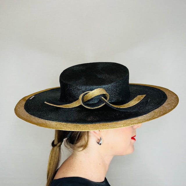 Bonnie - Hat Ensemble