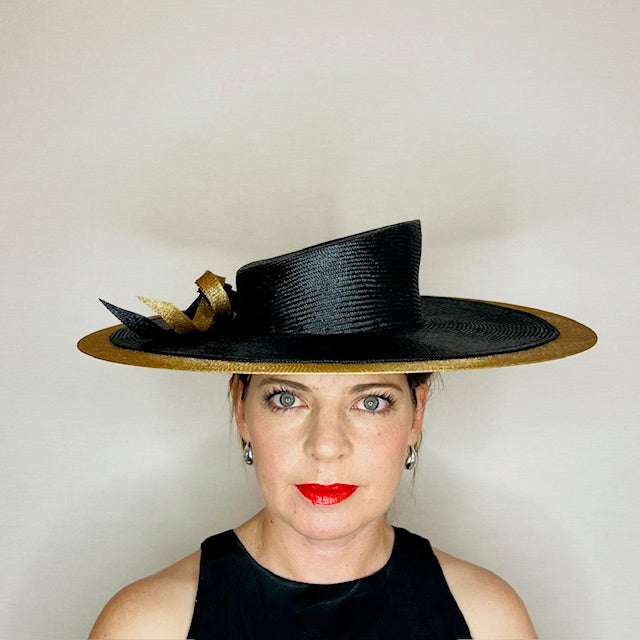 Bonnie - Hat Ensemble
