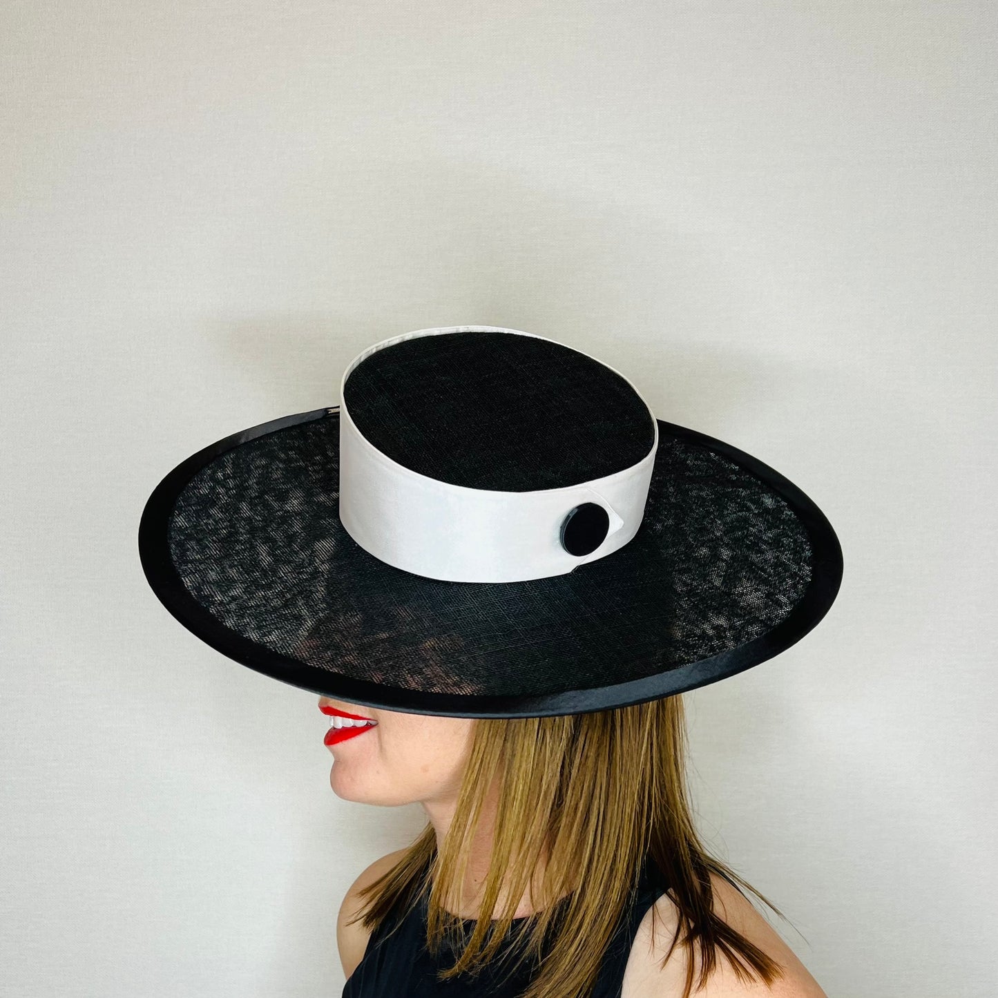 Phoebe - Hat Ensemble