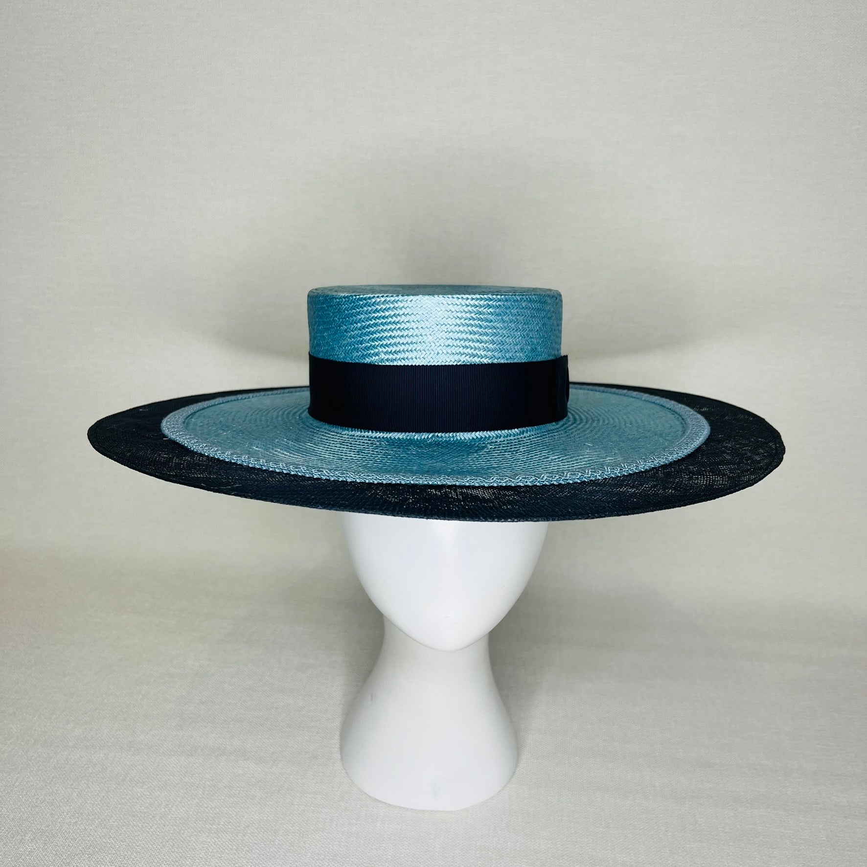Luna - Hat Ensemble