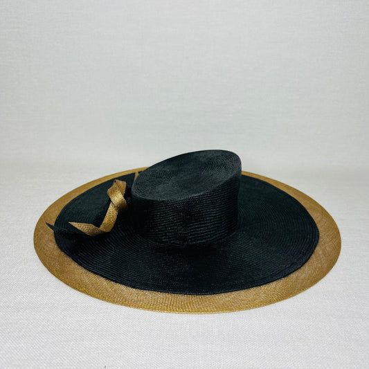 Bonnie - Hat Ensemble