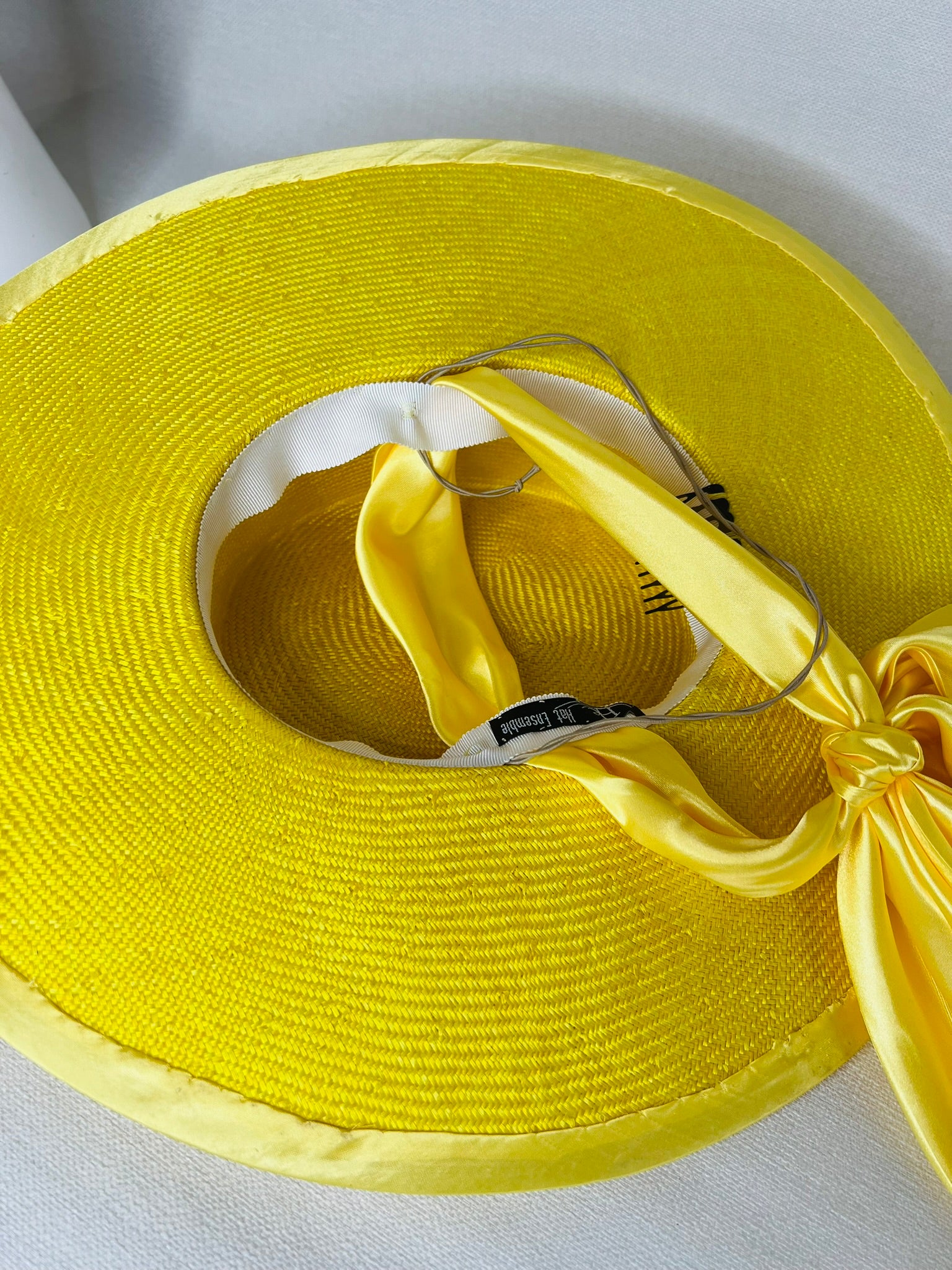 Penelope - Hat Ensemble