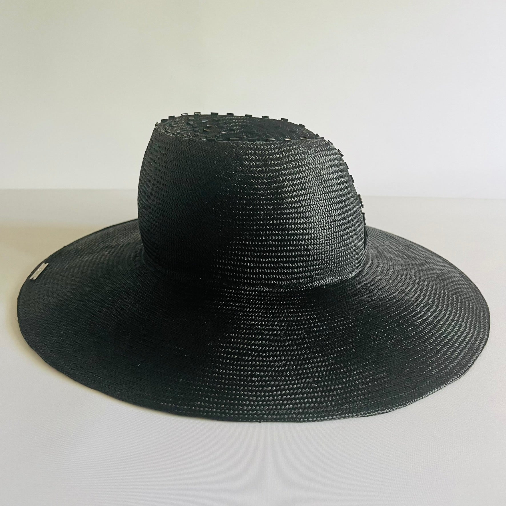 Eliza - Hat Ensemble