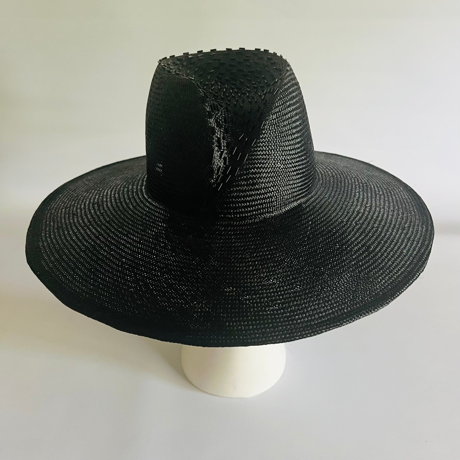 Eliza - Hat Ensemble