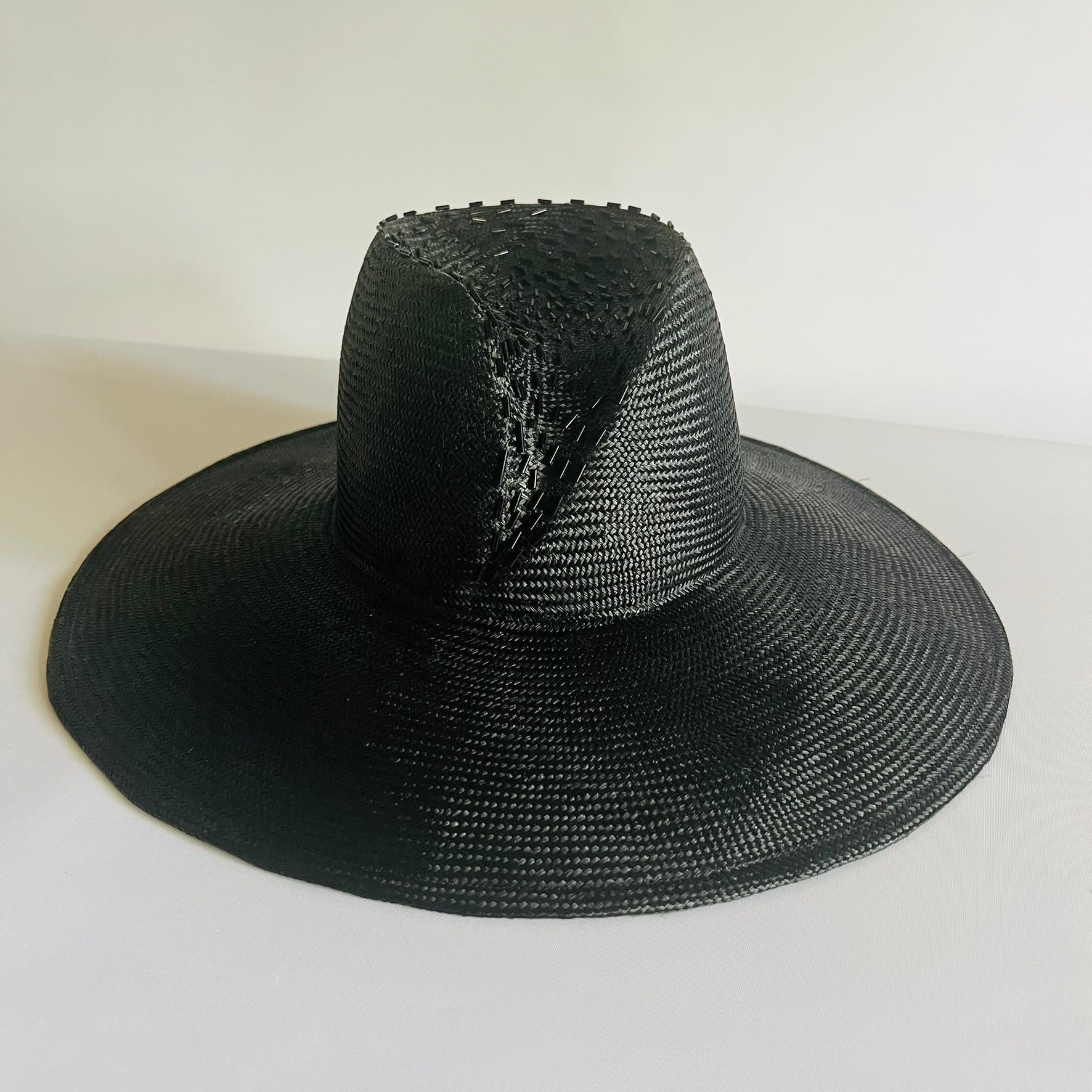 Eliza - Hat Ensemble