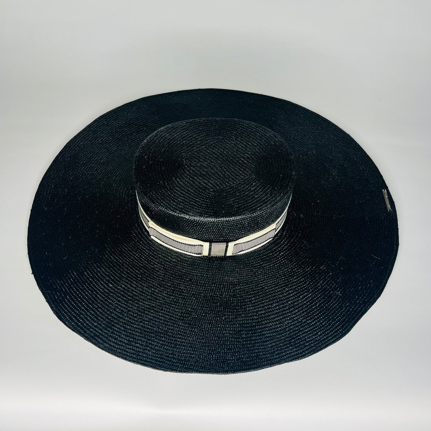 Frankie - Hat Ensemble