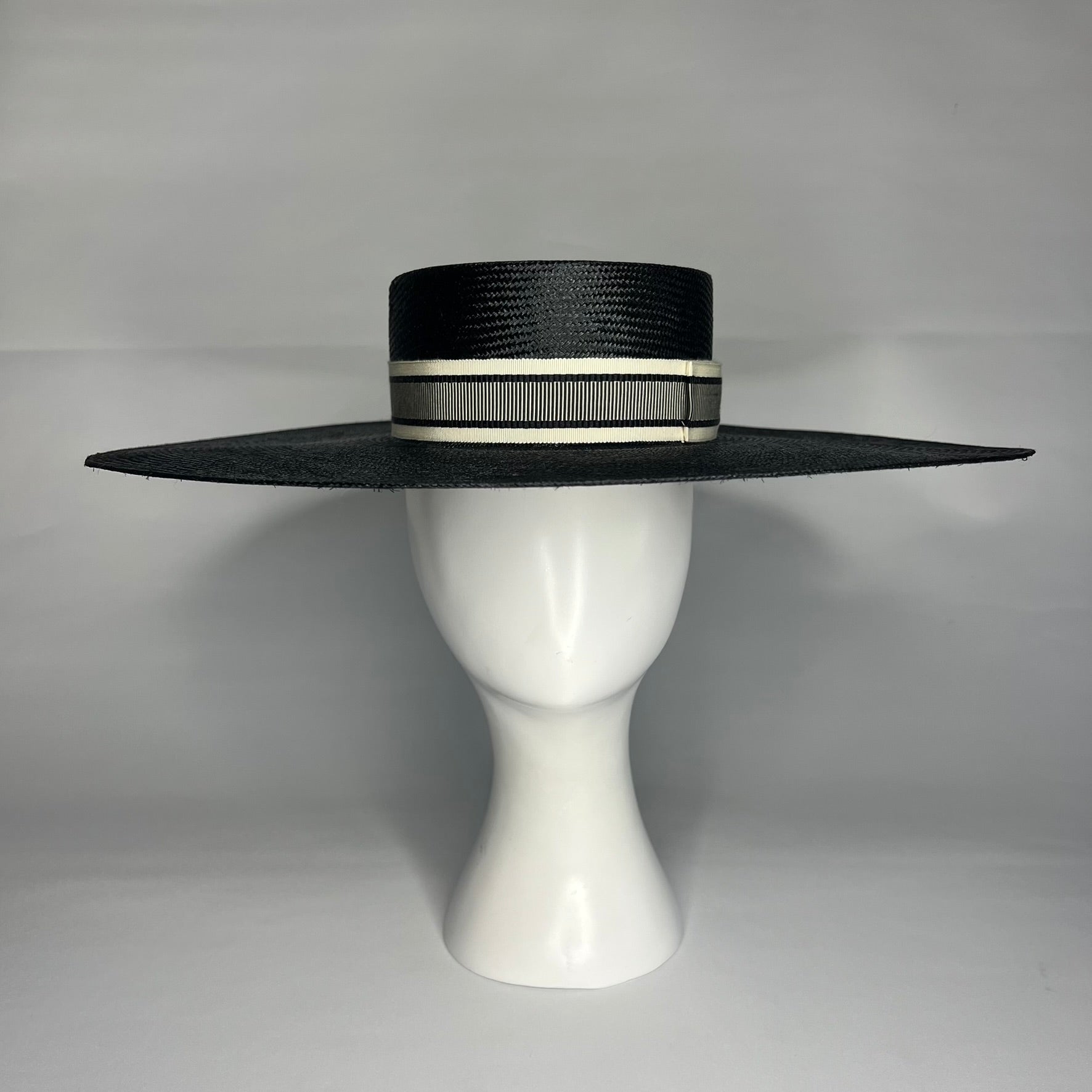 Frankie - Hat Ensemble
