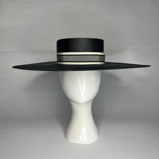 Frankie - Hat Ensemble