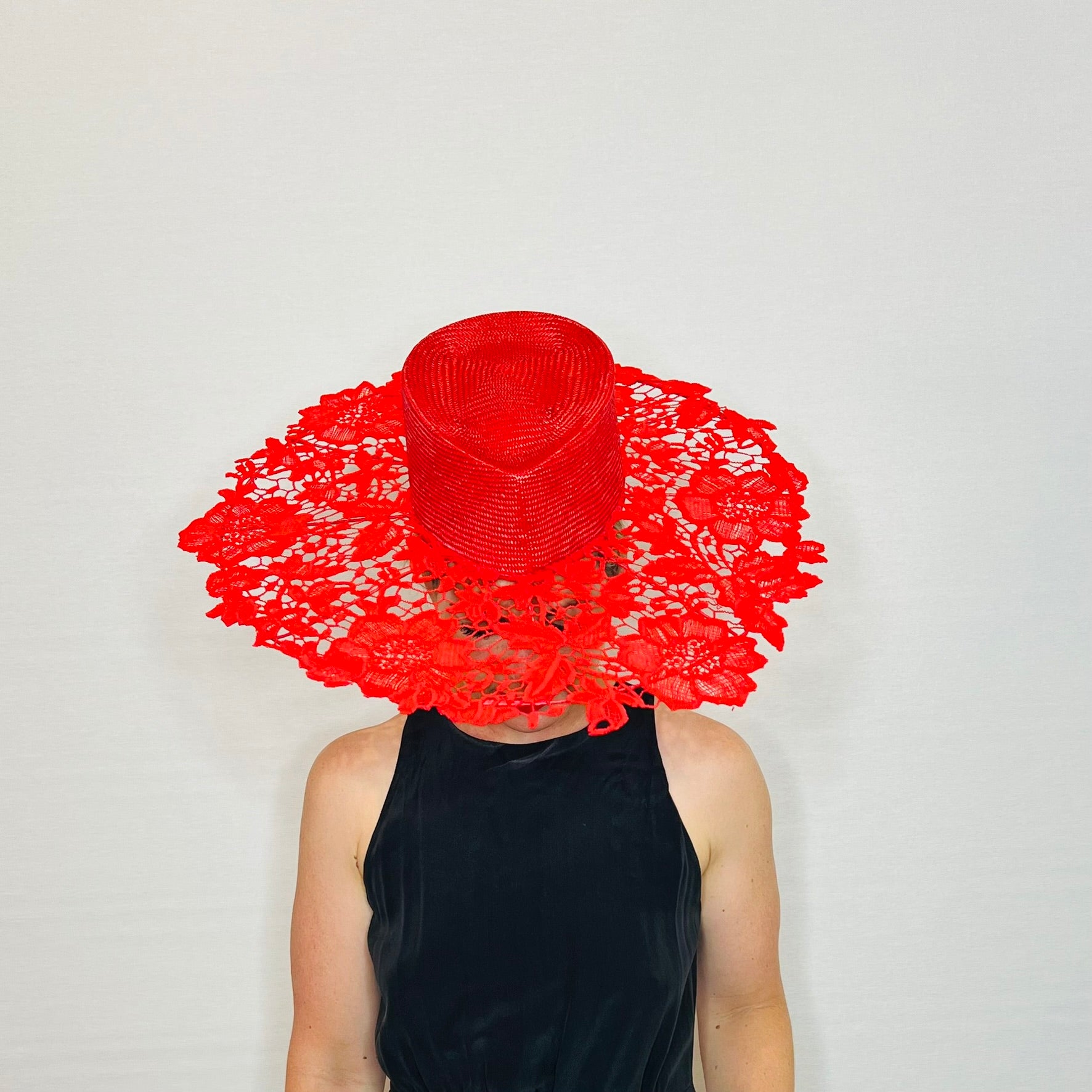 Phoenix - red - Hat Ensemble